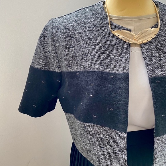 Cropped boxy blazer / bolero - Picture 3 of 9